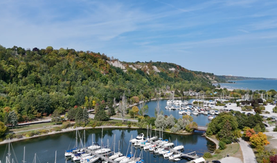 This classic boat is in good condition for its age and has been well-maintained. Whether you're a se...