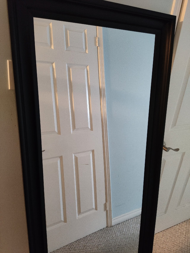 Tall Mirror in Home Décor & Accents in Markham / York Region - Image 3