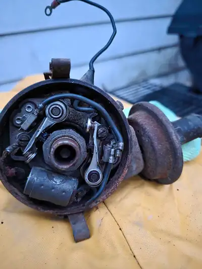 Prestolite dual point distributor 68/ 69 No cap or rotor. Kirkland Lake Can deliver Dodge Chrysler M...