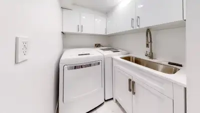 Bright 2-Bedroom Basement Apartment for Rent Beautiful, clean and well-maintained 2-bedroom basement...