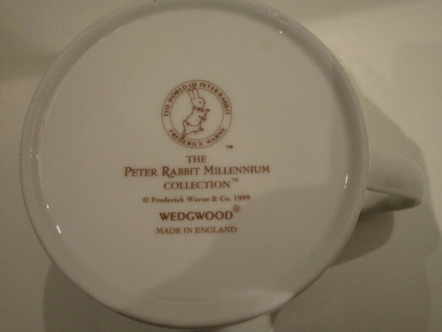 NEW IN BOX WEDGWOOD PETER RABBIT MILLENNIUM MUG in Arts & Collectibles in Hamilton - Image 4