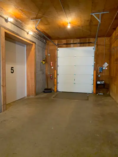 Prime Industrial Warehouse/Shop/Storage Space available for Lease. Very competitive low rates. Excel...