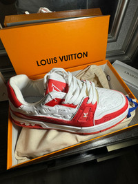 Lv trainer luxury sneakers ( Brand New)
