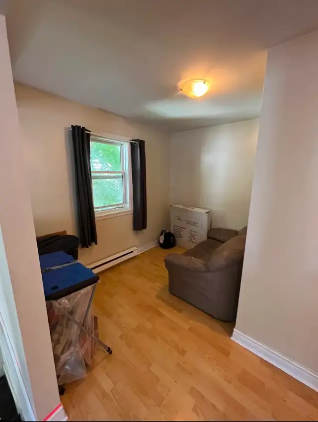 3- Bedroom, 1-Bathroom Complex for Summer Sublet in Short Term Rentals in City of Halifax - Image 6