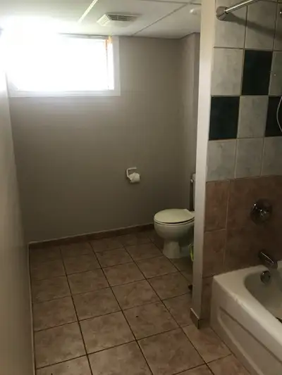1 Bedroom Basement Appartment