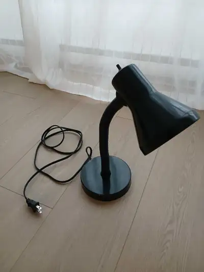 Lampe noire, View more