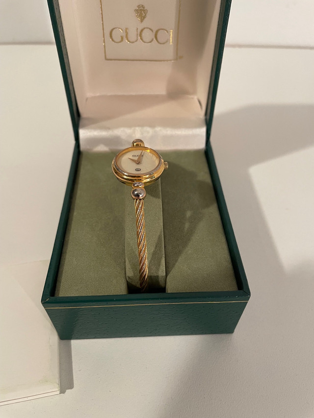 Montre Gucci 2700L 1991 Birks Watch Swiss Dial dans Bijoux et montres  à Ville de Montréal