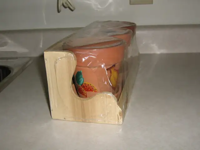 New - 3 Clay Flower / Plant Pots - Never Used in Home Décor & Accents in Winnipeg - Image 3