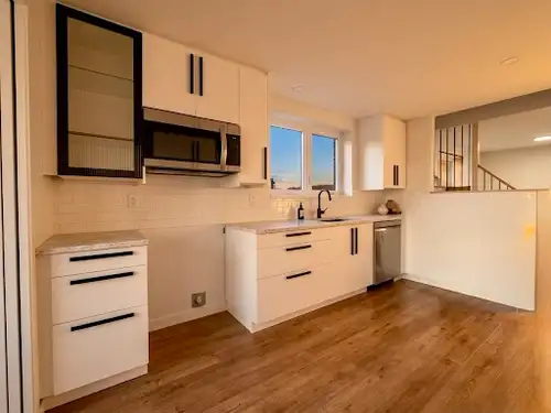 4 ½ rénovés en neuf – Ahuntsic Logement entièrement rénovés Secteur recherché, à proximité du boulev...