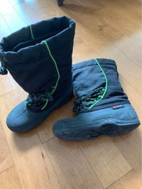 SNOW BOOT WINTER SIZE 13 PULL ON TOGGLE TIGHTEN BLACK LIME GREEN