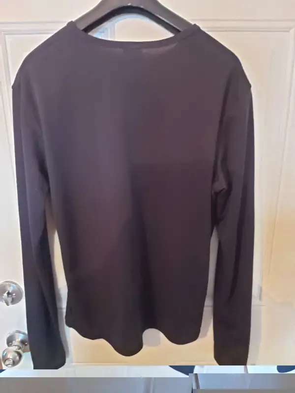Ladies Nike DriFit Black Long Sleeve Sports Top Size XL (16-18)! in Women's - Tops & Outerwear in Saint John - Image 7