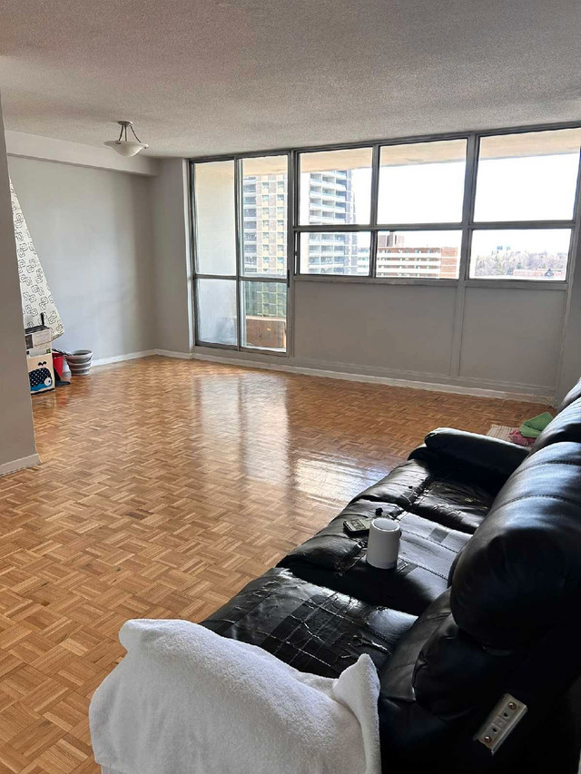 Space for one Boy only in Room Rentals & Roommates in City of Toronto