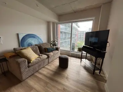 Prix : $1380 / mois Disponibilité : Dès le 1er Mars 2026 Beau 3 ½ situé dans le secteur tranquille e...