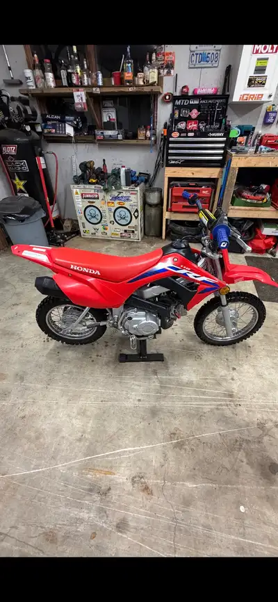 Looking to sell my like new 2023 crf 110 less than 10 hrs come and get it. 3700 obo