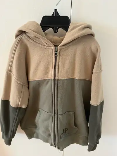 **** Lots Vetements 6 ans *****, View more