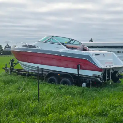 2004 Dual axel boat trailer. Good condition. Winch works well. 2- 3500lb axels. Boat Regal Valanti 2...