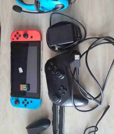 Bundle Nintendo Switch  : Manette Pro + Jeu + 256GB + Casq, View more