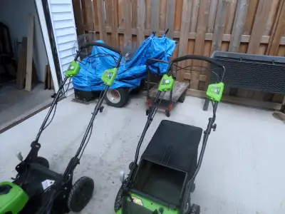20 Inch Greenworks lawn mower comes with a 40 volt and 5.0 ah battery rear bag and side chute it is...