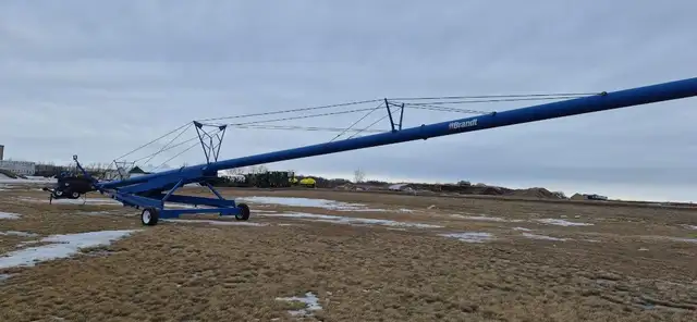 1390 brandt auger for sale in Other in Portage la Prairie - Image 9