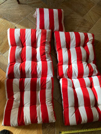 Outdoor chair cushions(2) NEW + pillow SIZEinPHOTO