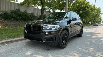 Bmw x5 2015 en très bonne condition. Rien a reparer dessus, l’entretien complet à été fait récemment...