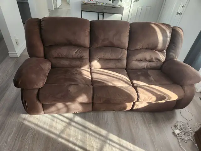 Causeuse in Couches & Futons in Trois-Rivières - Image 2