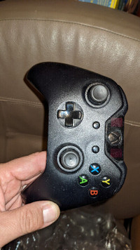 Microsoft Xbox Wireless Controllers - pair