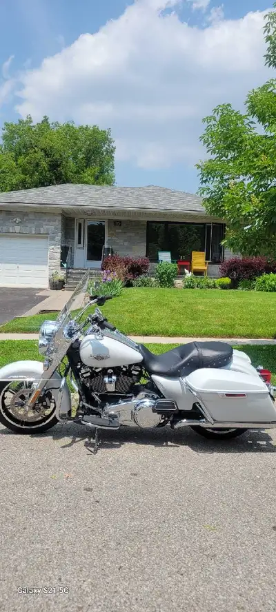 Only 1800 kms. Showroom condition. No dents, scratches, falls. Always stored inside. Like new. First...