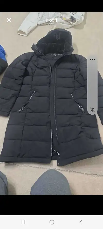 Woman's Medium Winter Jacket, View more