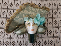 Masque en céramique vénitien
