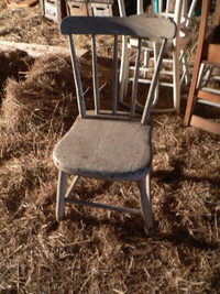 plusieurs chaise antique a différent prix