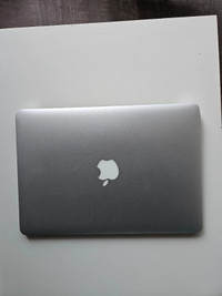 Macbook Air 13" in excellent condition