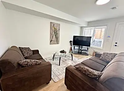 Brand New 2 Bedroom Suite in South Surrey