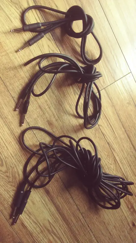 Electric guitar cable in Guitars in Markham / York Region - Image 2