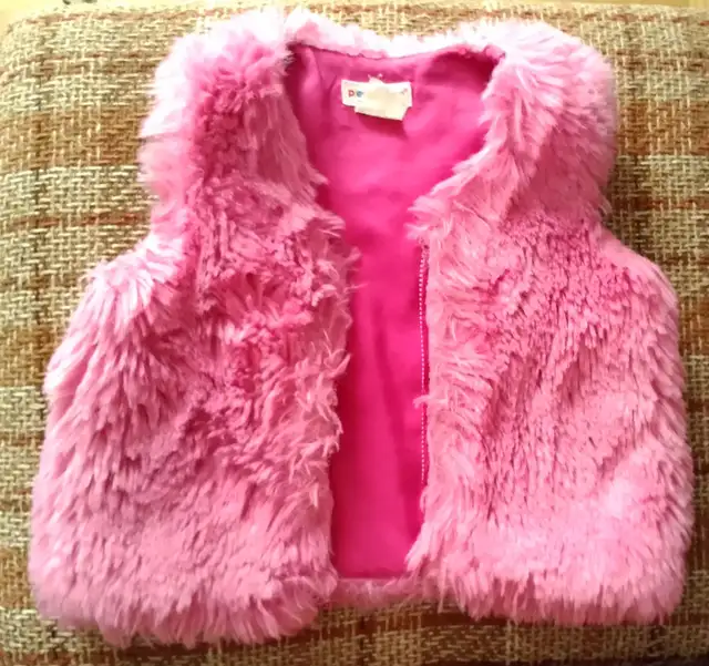 Girls Pink Coat, Jackets and Vests (age 5-7),$5-15.Nepean. in Kids & Youth in Ottawa - Image 8