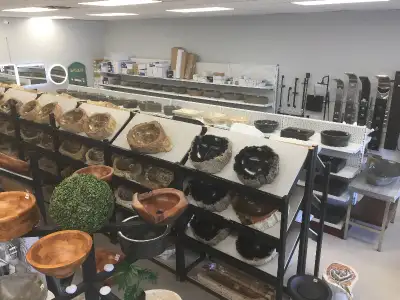 Vasques et lavabos en pierre naturel! meubles et meubles sur mesure en bois massif, robinets,douches...