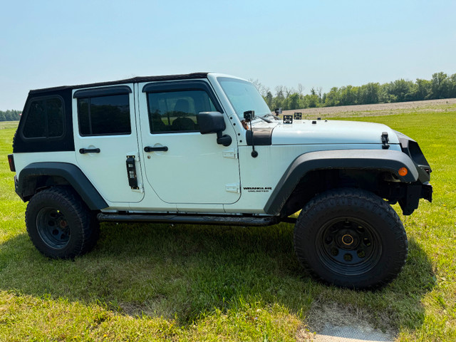 Jeep Wrangler 2016 in Cars & Trucks in Belleville