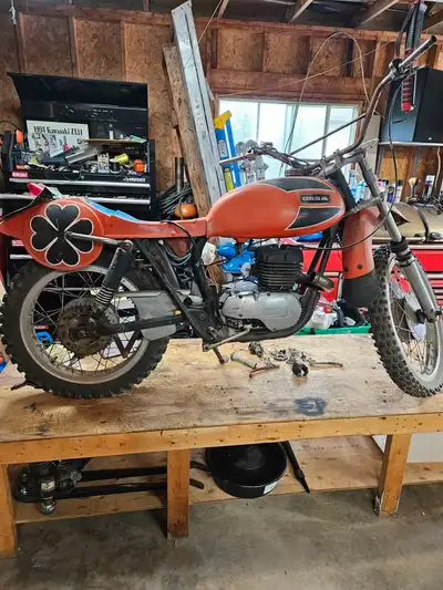 Bought as a project and I have a few so this one is on the chopping block,not running and not comple...