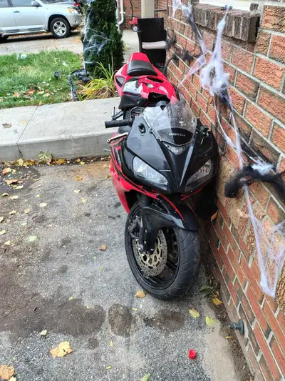 2004-2007 Honda CBR 1000 RR parts. Bike was in a wreck. Was gonna rebuild but I just don't have the...