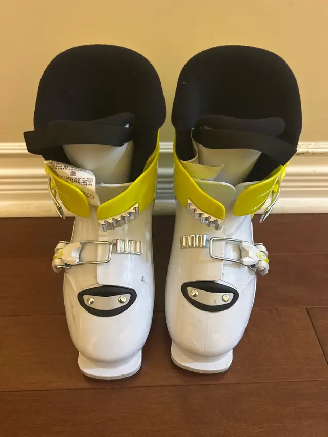 Wedze Ski Boots in Ski in Ottawa - Image 2