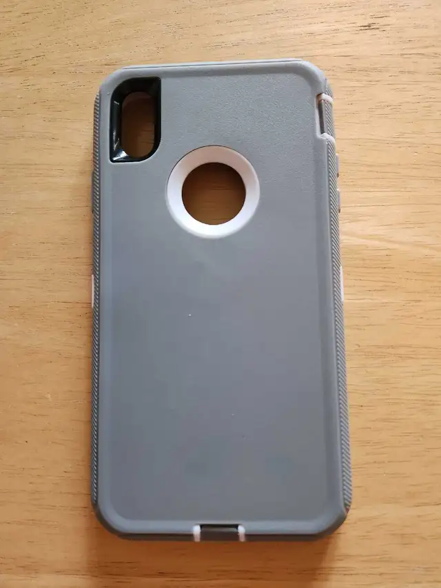 iP XS Max 6.5 Defender Case in Cell Phone Accessories in Hamilton - Image 5