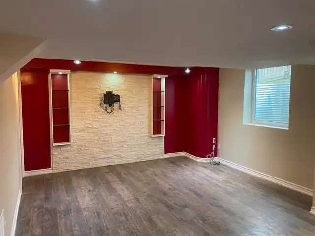 $1750 – 2-Bedroom Legal Basement with Separate Entrance63395520011265122