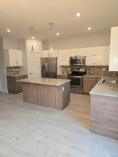 3 bedroom, 2.5 bathroom home in Kensington
