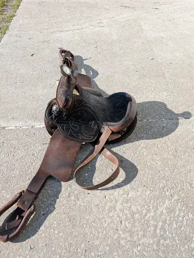 15" barrel saddle , View more