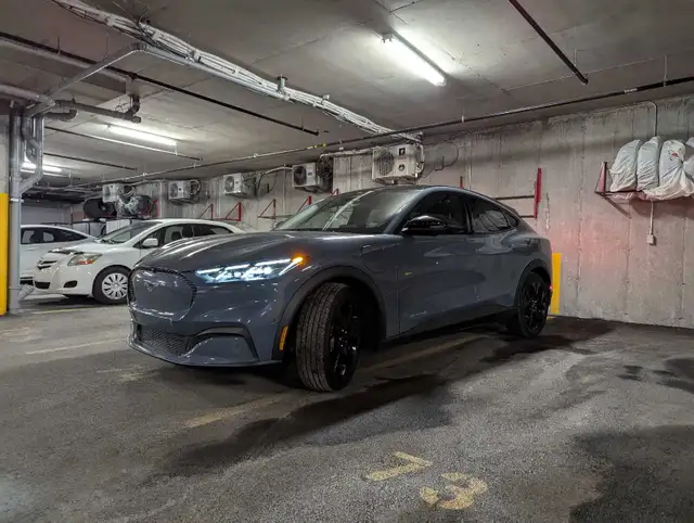 Ford Mustang Mach-E Select in Cars & Trucks in Sherbrooke - Image 3