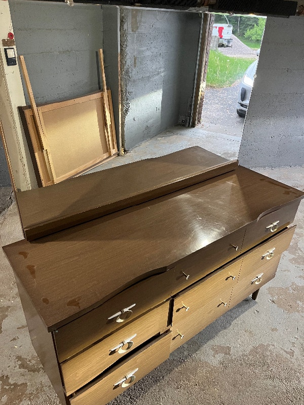 Matching dressers Dressers & Wardrobes Kenora Kijiji