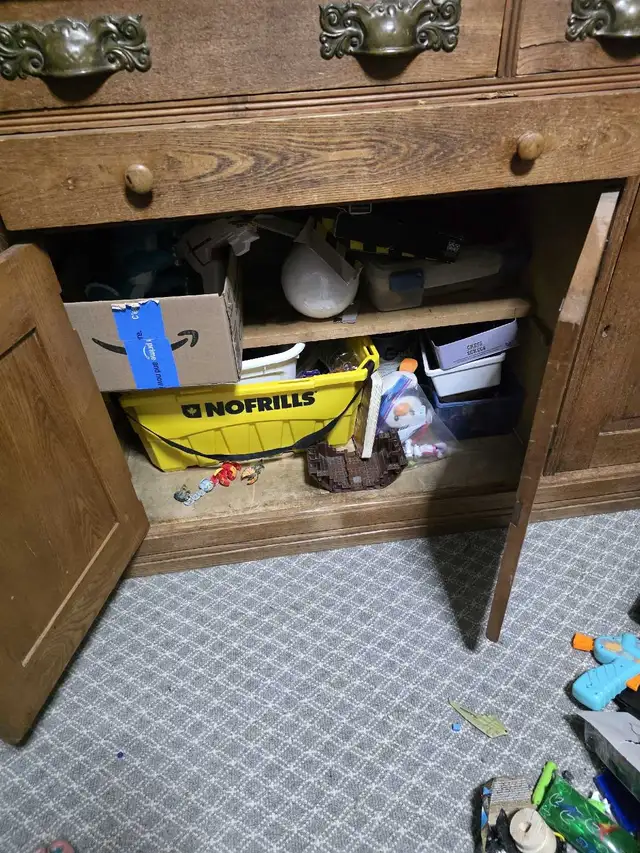 Antique Cabinet in Hutches & Display Cabinets in Napanee - Image 3