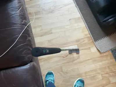 Almost new stand up putter. SK7. Great to stand behind and align the putt. 7000 MOI Only 120$