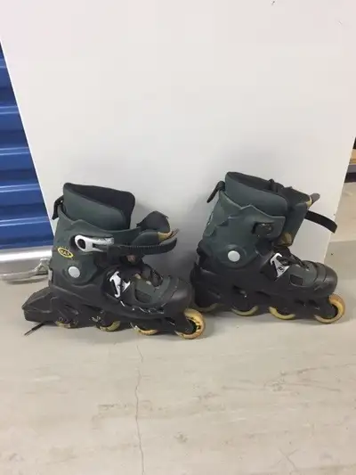 Ultra Wheels - Ultra Max Roller Blades - Men Size 8 - Great Condition In-line skates , rollerblades
