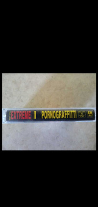 EXTRÊME 2 Pornograffiti cassette original état NEUVE $10. 